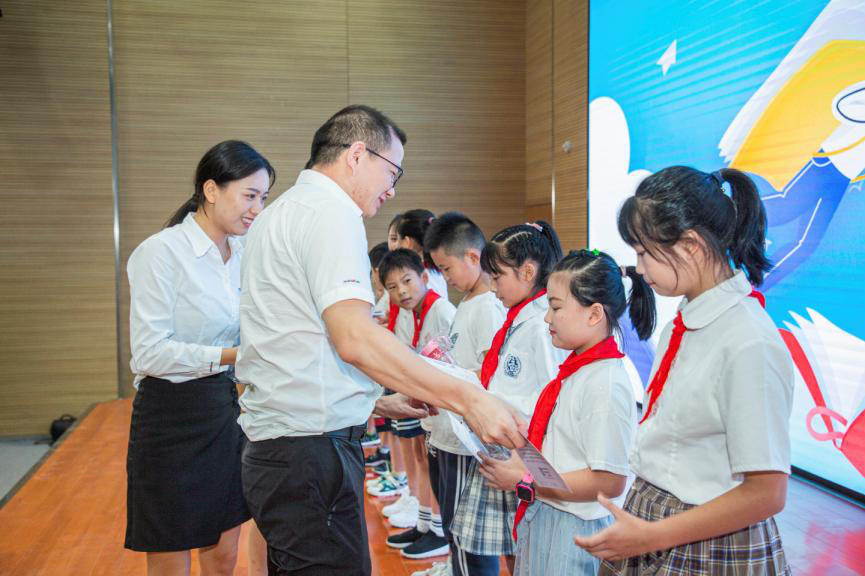 精准效劳共建家园，解决刚需心怀感恩——尊龙凯时智能首期职工子女暑期托管班圆满结班